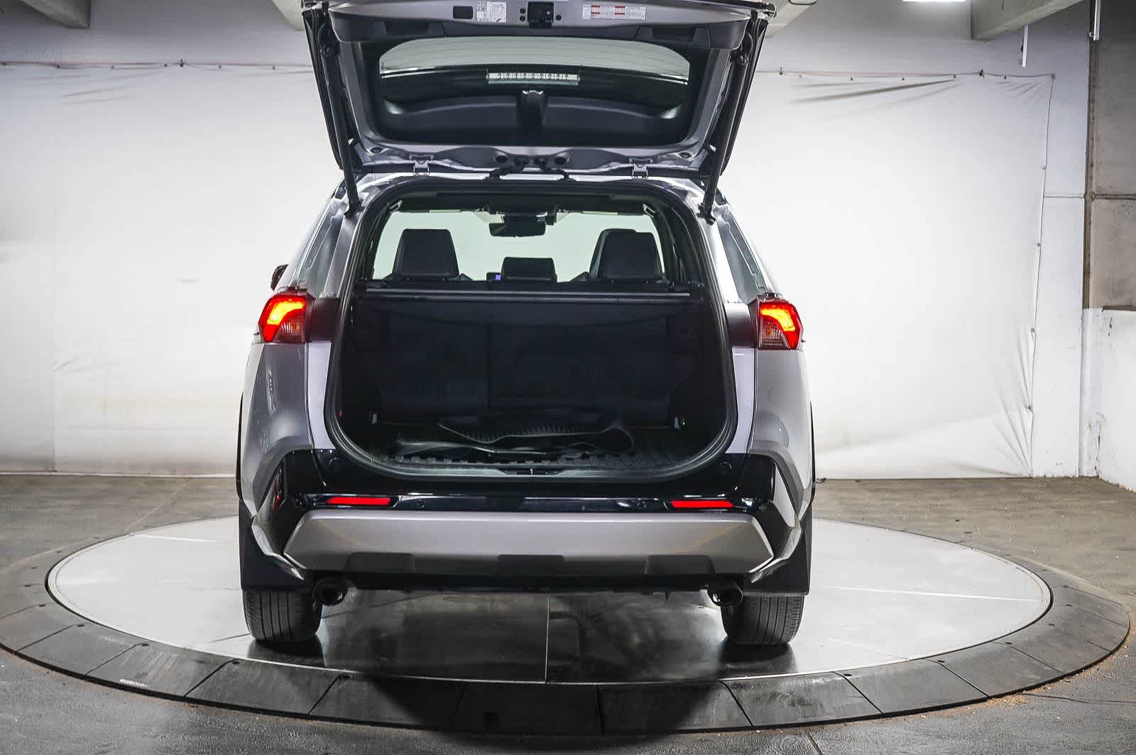 Thumbnail: 2024 Toyota RAV4 - 27