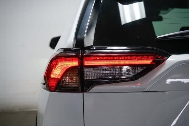Thumbnail: 2024 Toyota RAV4 - 10