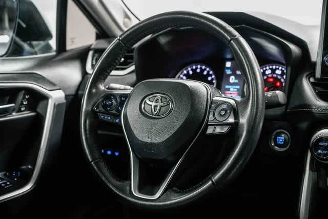 Thumbnail: 2022 Toyota RAV4 - 16