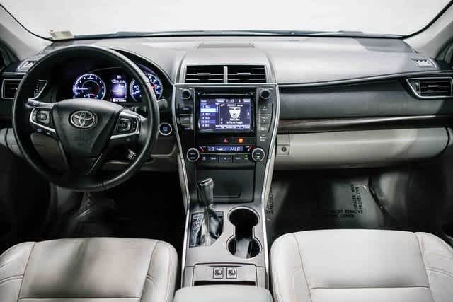 Thumbnail: 2015 Toyota Camry - 12