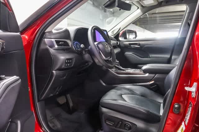 2023 Toyota Highlander Platinum 18