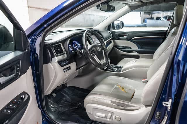 2014 Toyota Highlander Limited Platinum 18