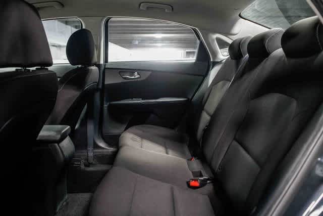 Thumbnail: 2021 Kia Forte - 17