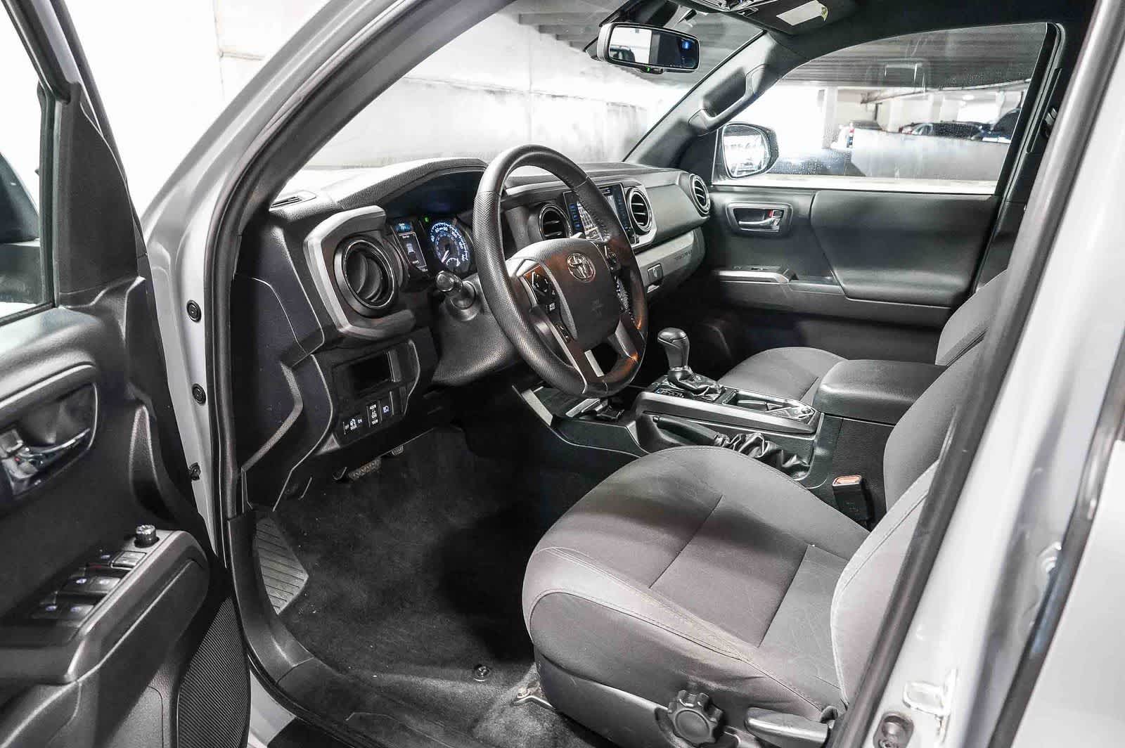 Thumbnail: 2018 Toyota Tacoma - 18