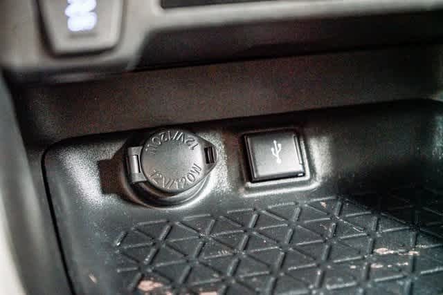 Thumbnail: 2021 Toyota RAV4 - 22