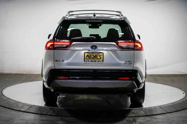 Thumbnail: 2021 Toyota RAV4 - 4
