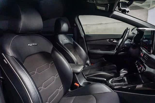 Thumbnail: 2023 Kia Forte - 17