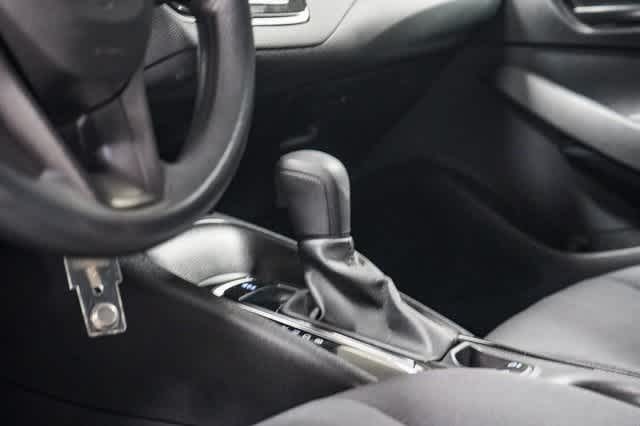 2022 Toyota Corolla LE 24
