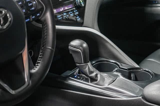 Thumbnail: 2020 Toyota Camry - 24