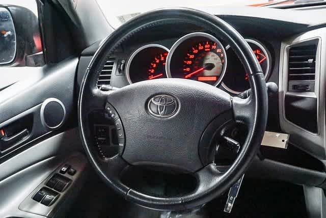 Thumbnail: 2008 Toyota Tacoma - 16