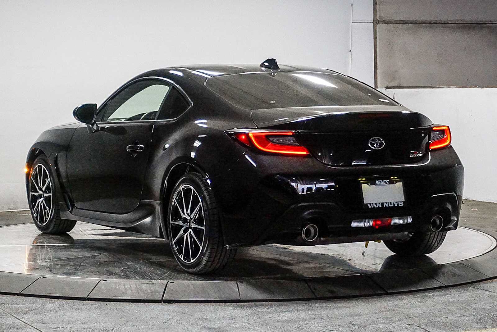 Thumbnail: 2023 Toyota GR86 - 4