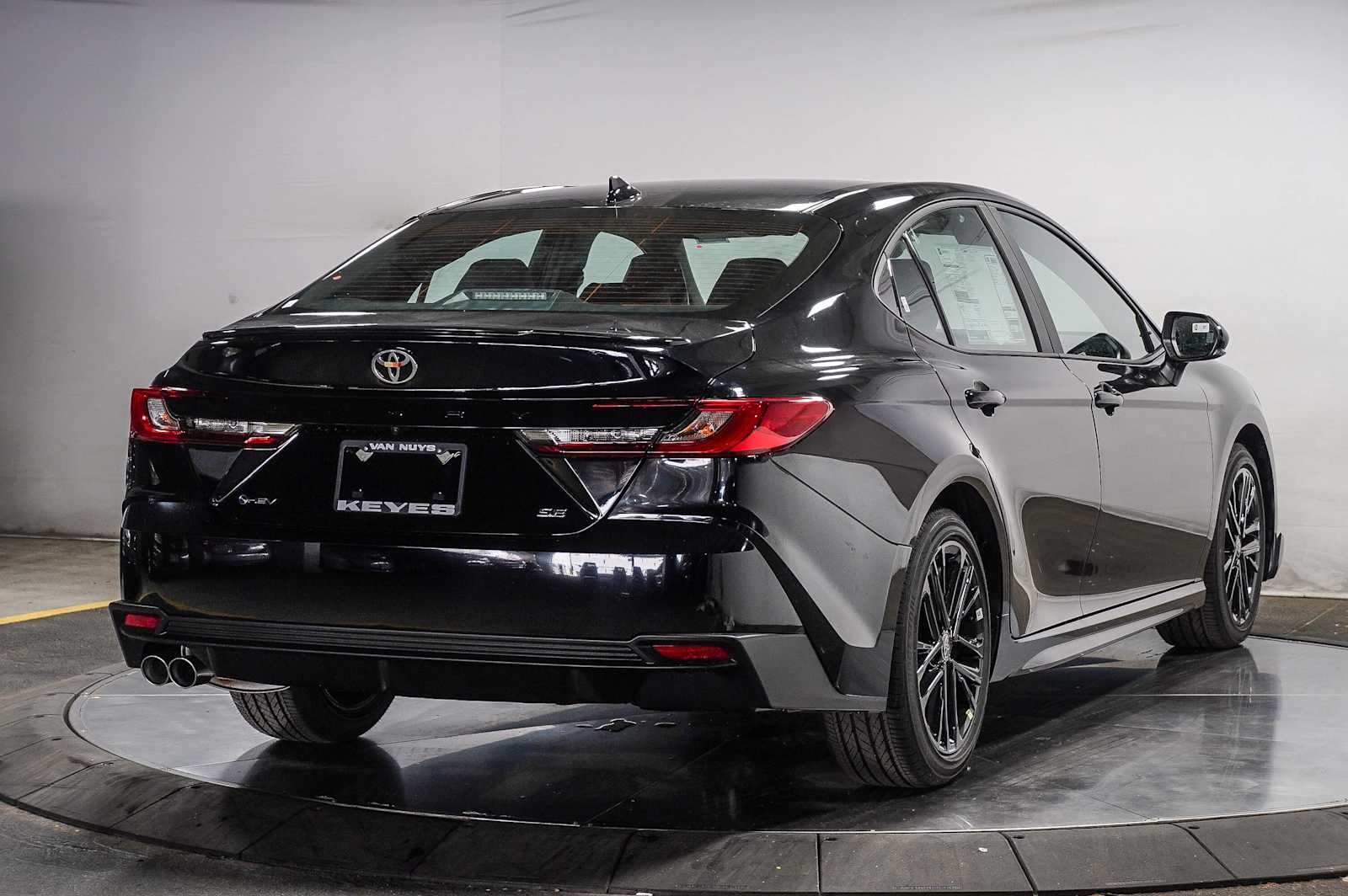 Thumbnail: 2025 Toyota Camry - 4