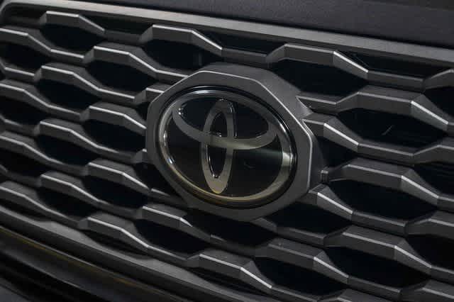 Thumbnail: 2022 Toyota Tacoma - 9