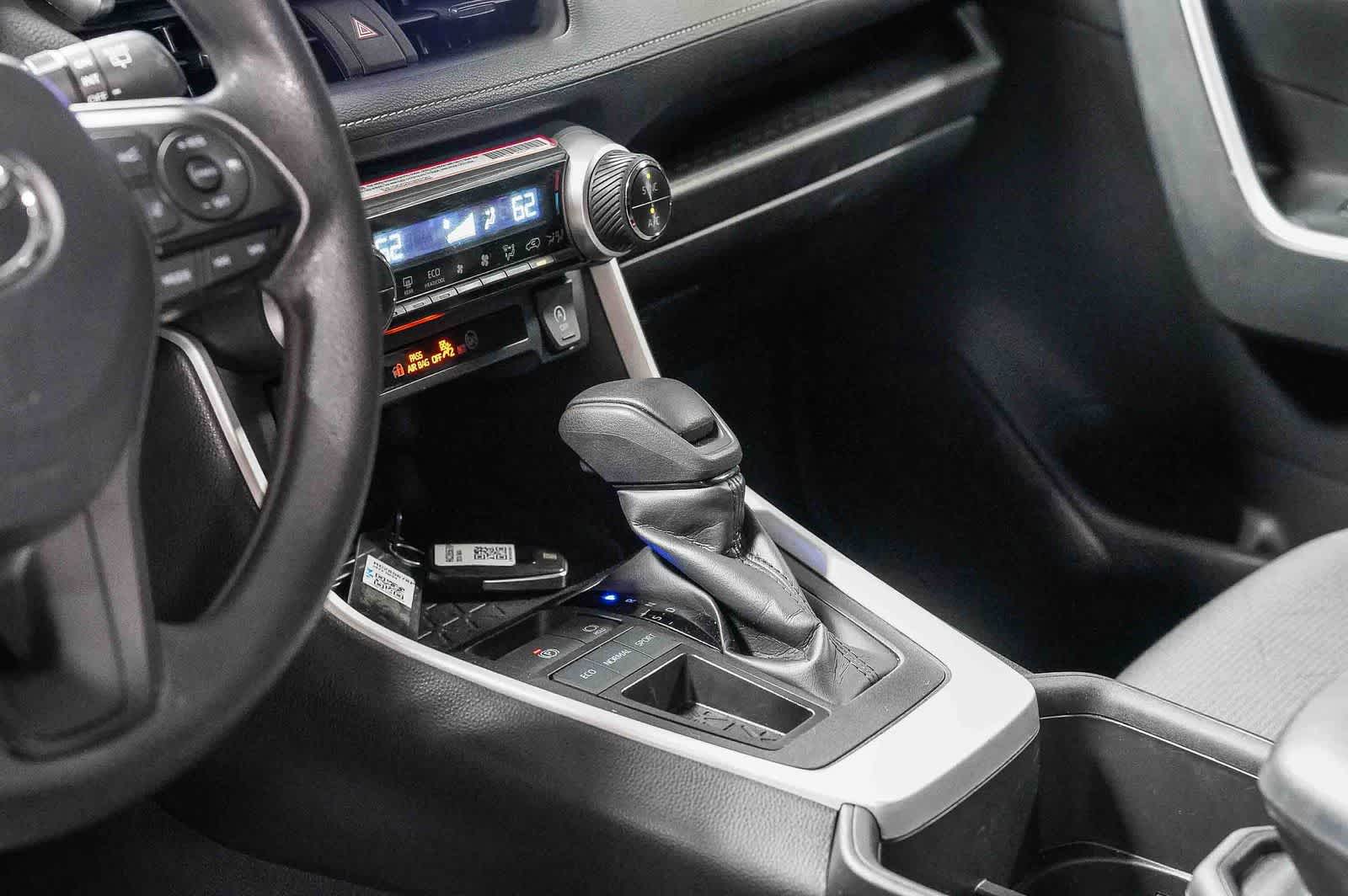 Thumbnail: 2024 Toyota RAV4 - 23