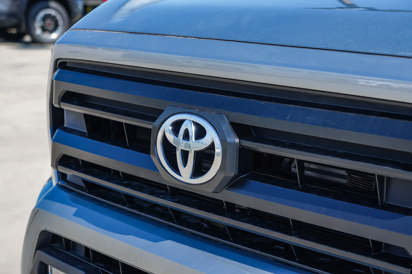 2025 Toyota Tacoma SR5 9
