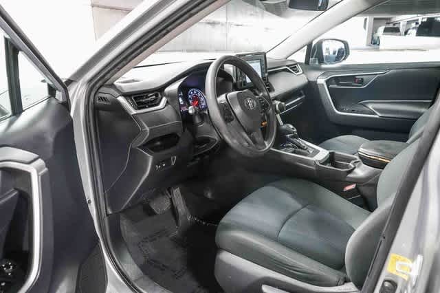 Thumbnail: 2019 Toyota RAV4 - 18