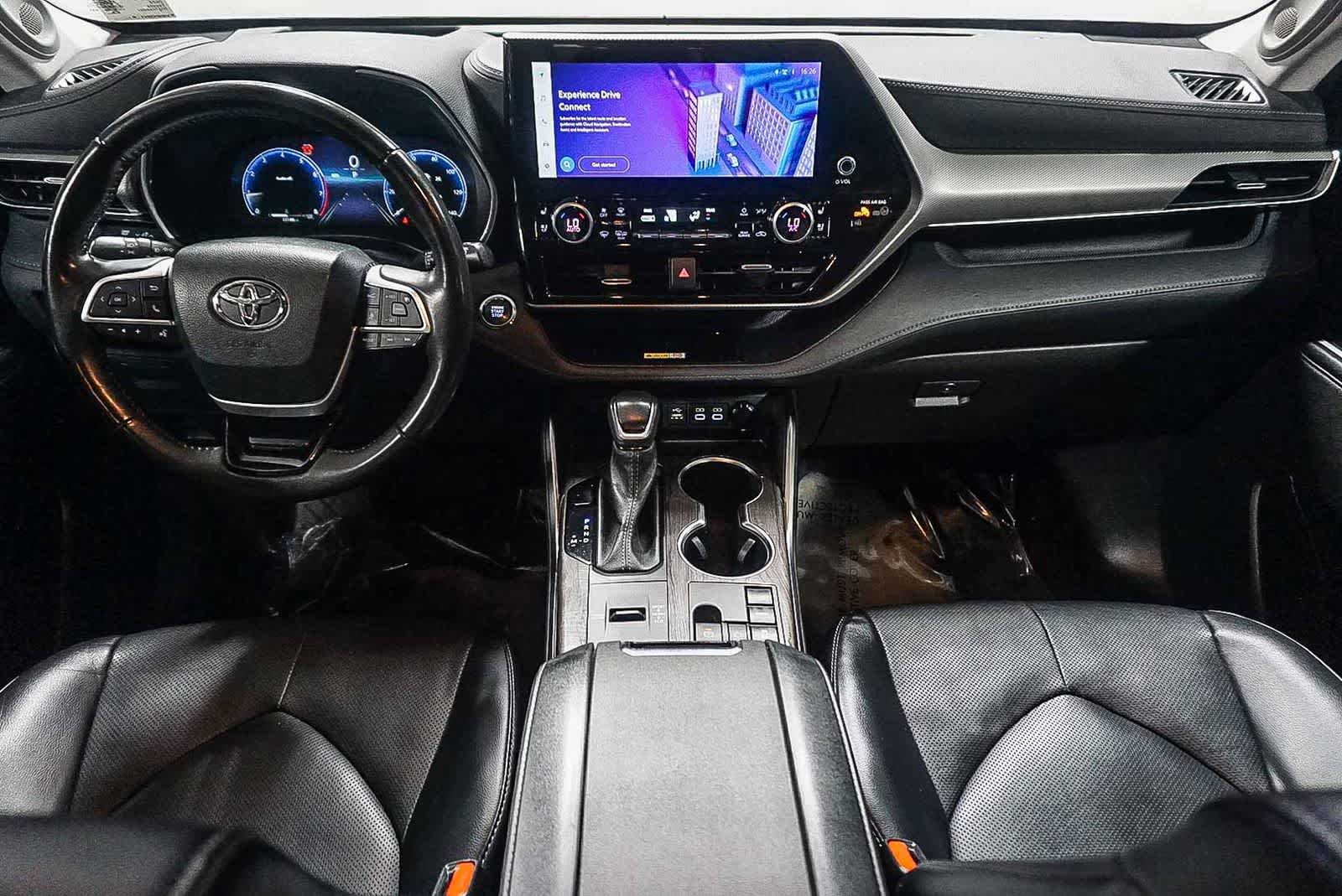 Thumbnail: 2023 Toyota Highlander - 13