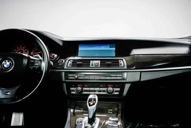 Thumbnail: 2012 BMW 5 Series - 13