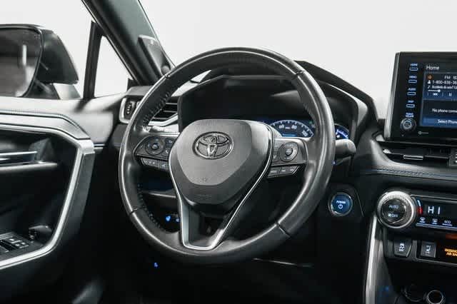 Thumbnail: 2021 Toyota RAV4 - 16