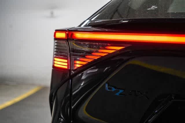 Thumbnail: 2025 Toyota bZ4X - 11