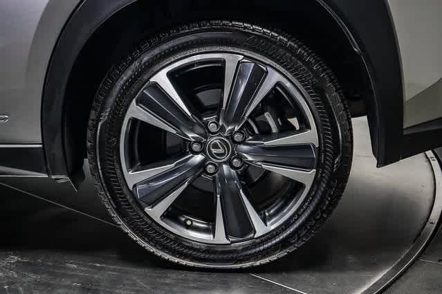 Thumbnail: 2021 Lexus UX - 10