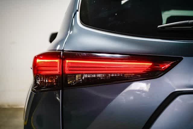 2022 Toyota Highlander LE 10