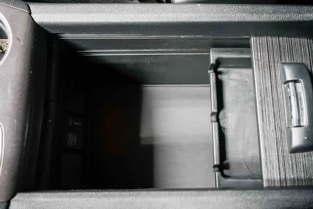 Thumbnail: 2017 Honda Pilot - 24