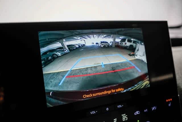 Thumbnail: 2024 Toyota bZ4X - 24