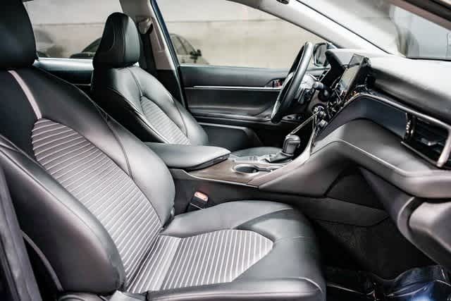 Thumbnail: 2022 Toyota Camry - 16