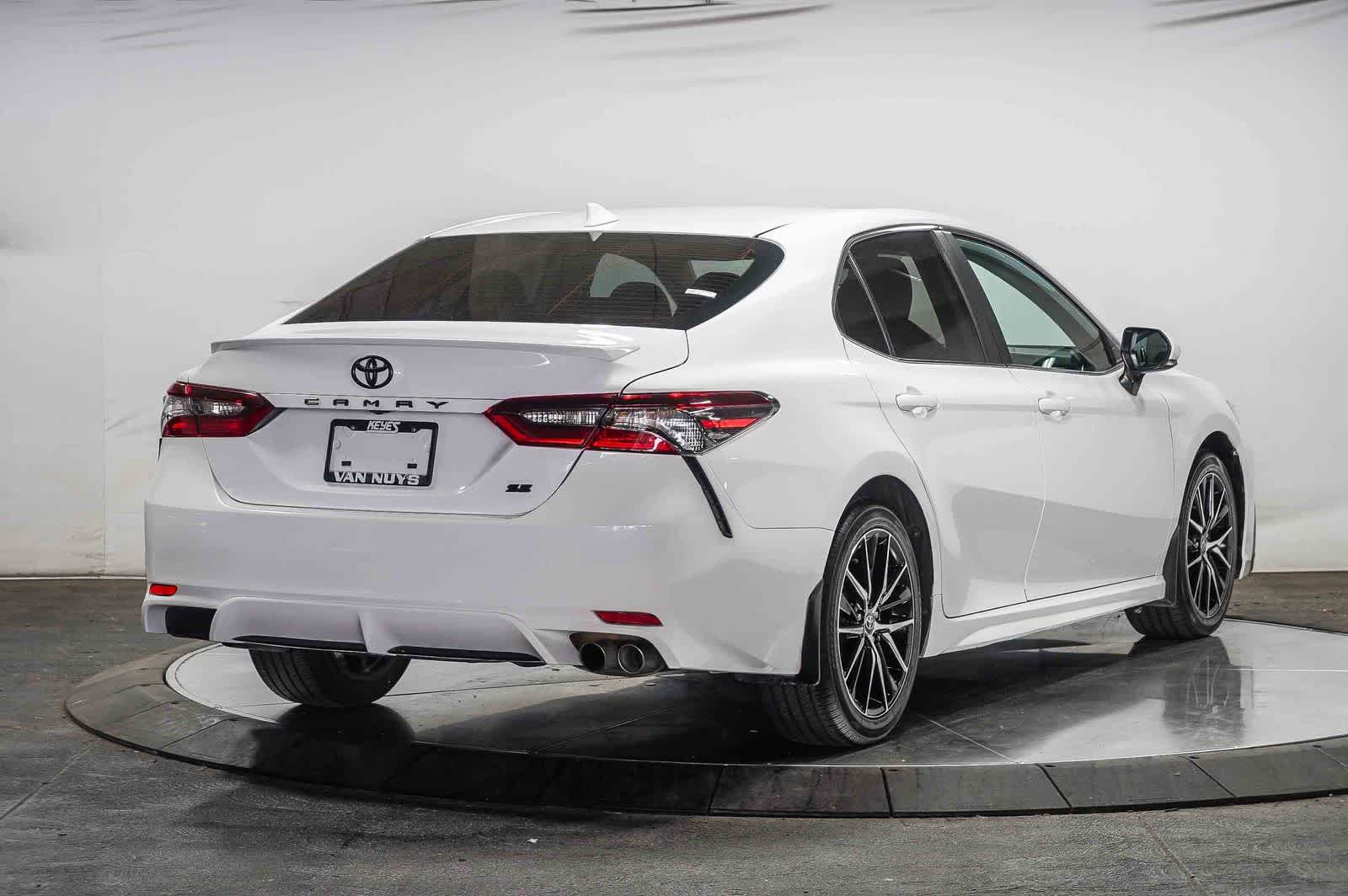 Thumbnail: 2024 Toyota Camry - 5