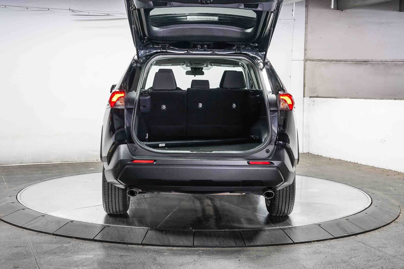 Thumbnail: 2023 Toyota RAV4 - 27