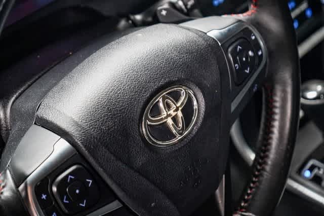 Thumbnail: 2017 Toyota Camry - 21