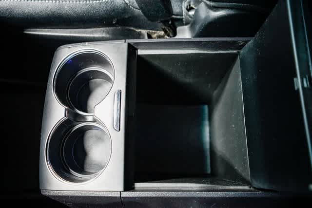 Thumbnail: 2015 Toyota Sienna - 24