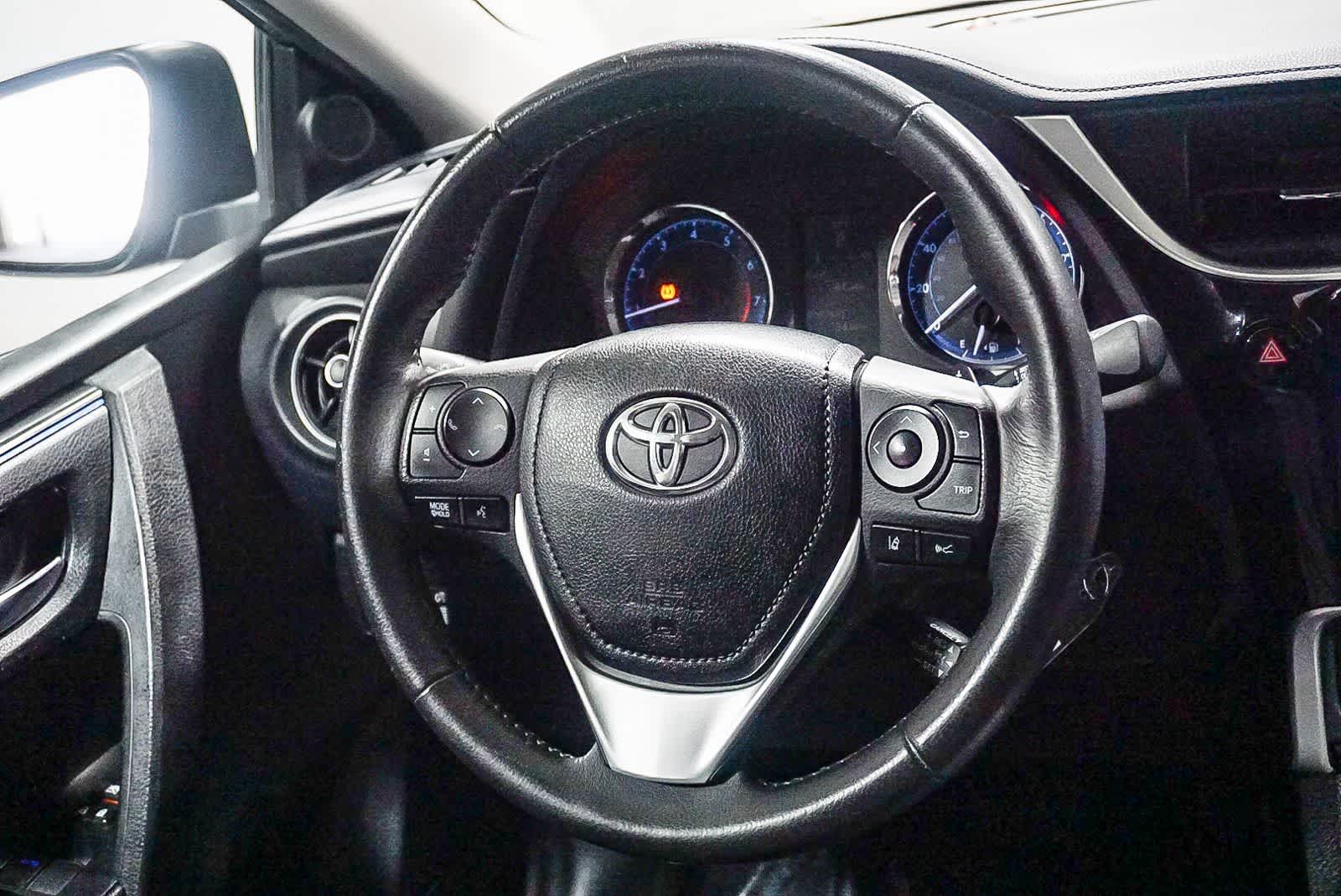 Thumbnail: 2018 Toyota Corolla - 15