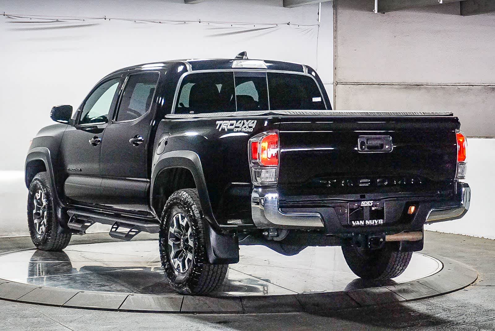 Thumbnail: 2023 Toyota Tacoma - 9