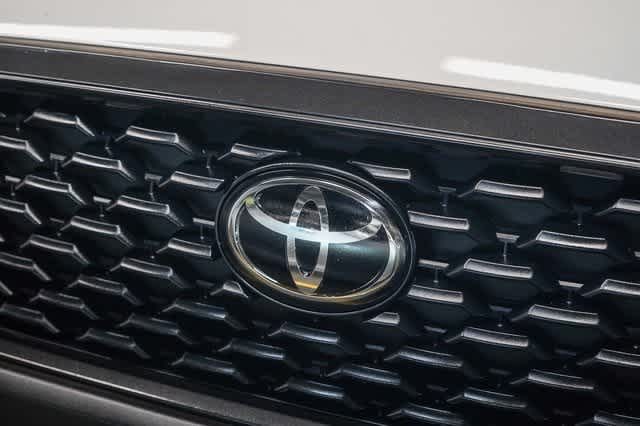 Thumbnail: 2022 Toyota Corolla Cross - 9