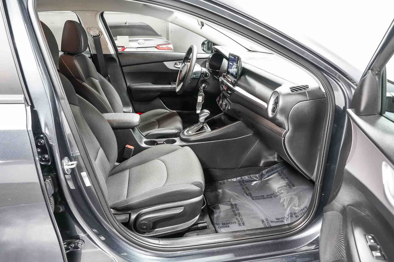 Thumbnail: 2023 Kia Forte - 16