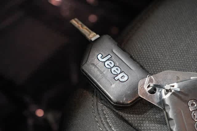 Thumbnail: 2019 Jeep Wrangler - 27