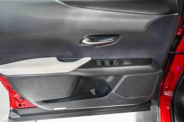 Thumbnail: 2024 Lexus UX - 22