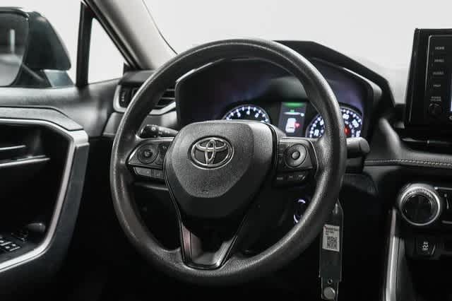 2022 Toyota RAV4 LE 15