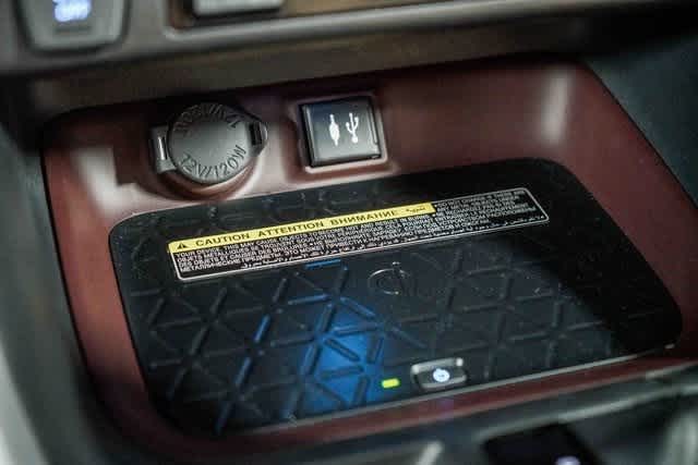 Thumbnail: 2019 Toyota RAV4 - 23