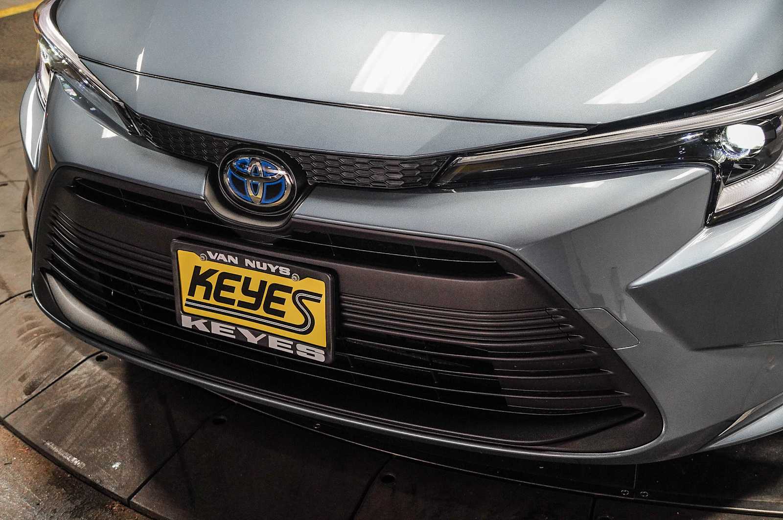 Thumbnail: 2025 Toyota Corolla - 8