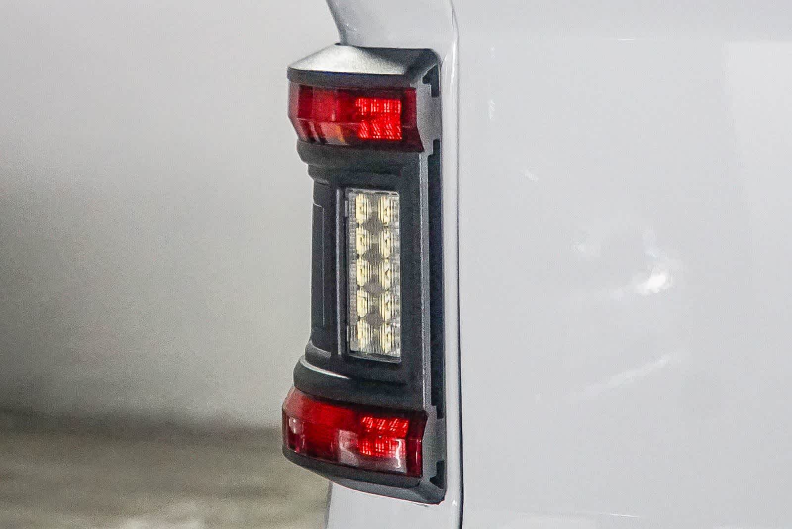 Thumbnail: 2020 Jeep Gladiator - 11