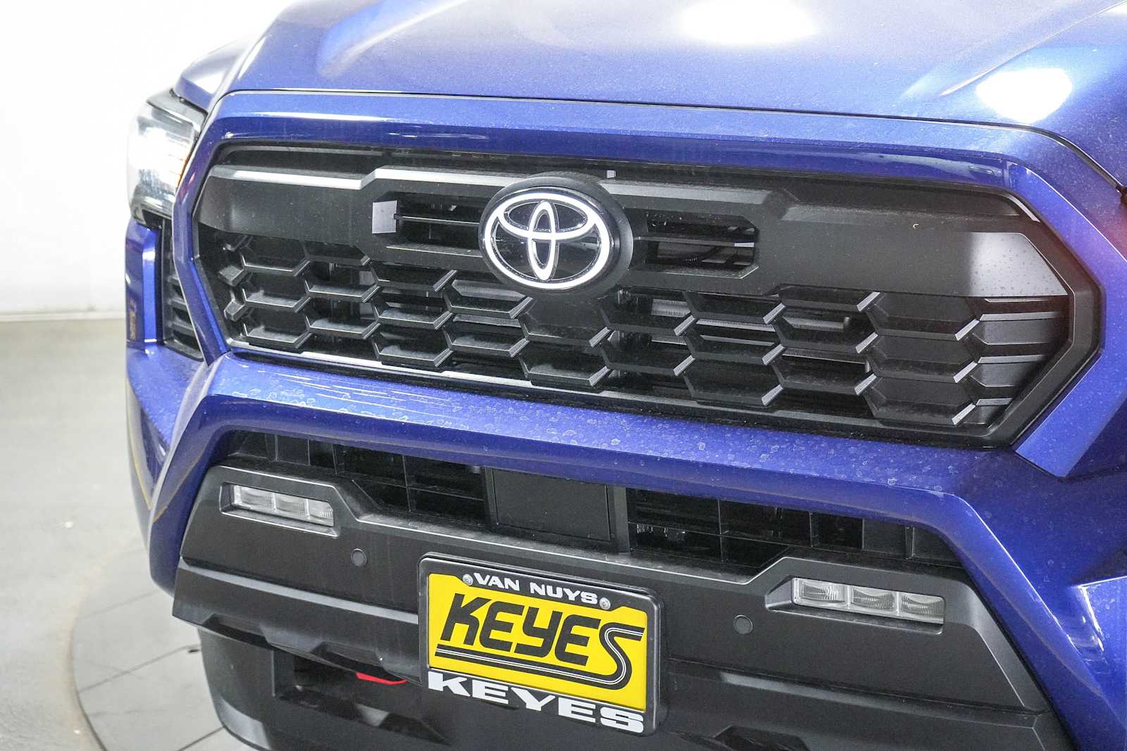 Thumbnail: 2025 Toyota Tacoma - 9