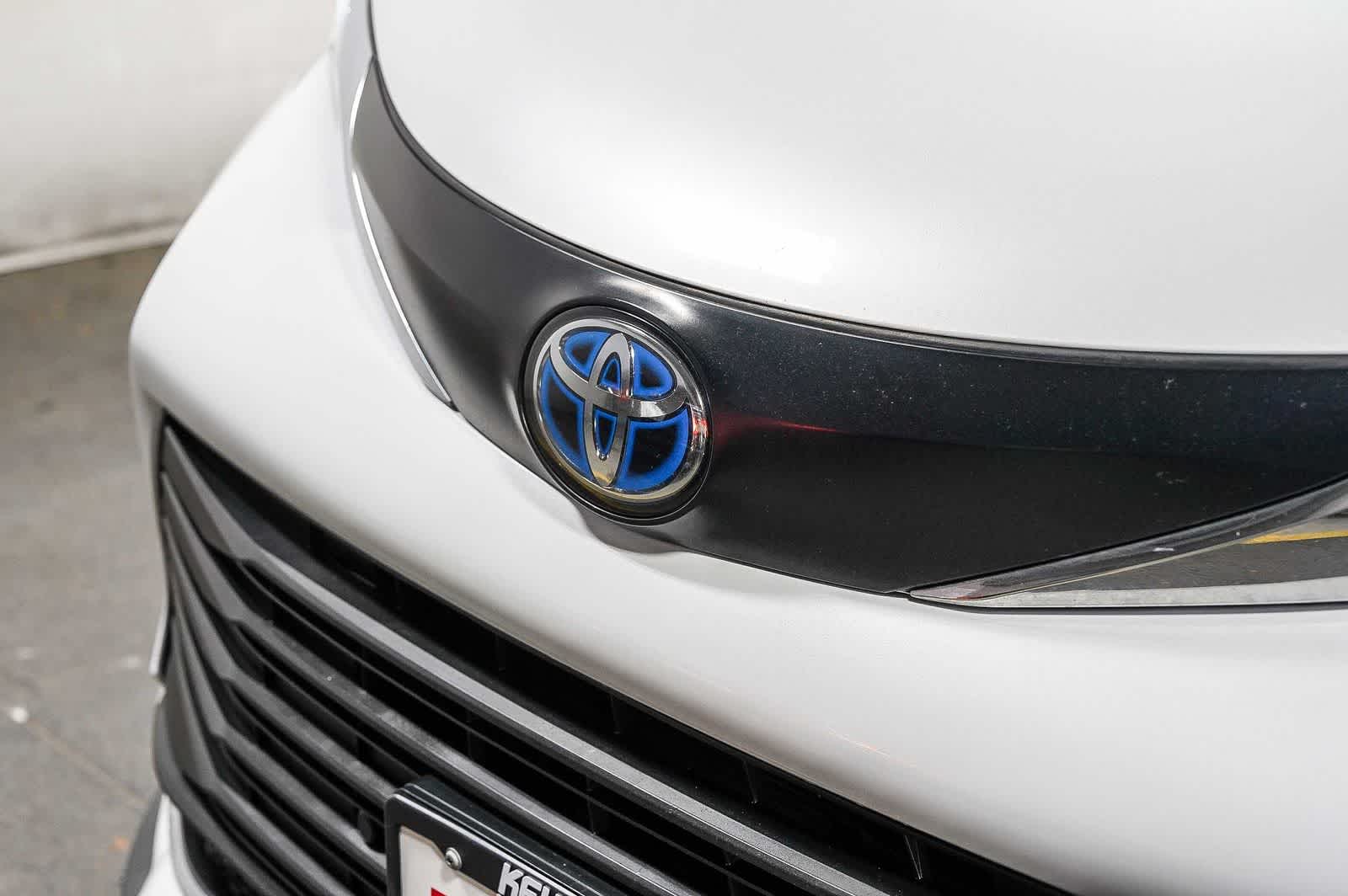 Thumbnail: 2024 Toyota Sienna - 9