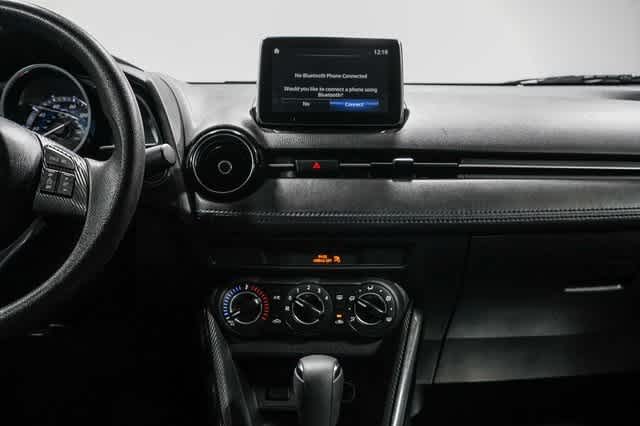 Thumbnail: 2017 Toyota Yaris iA - 14