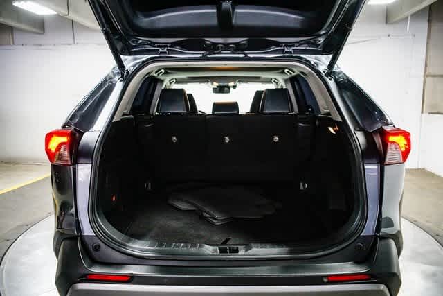 Thumbnail: 2019 Toyota RAV4 - 28