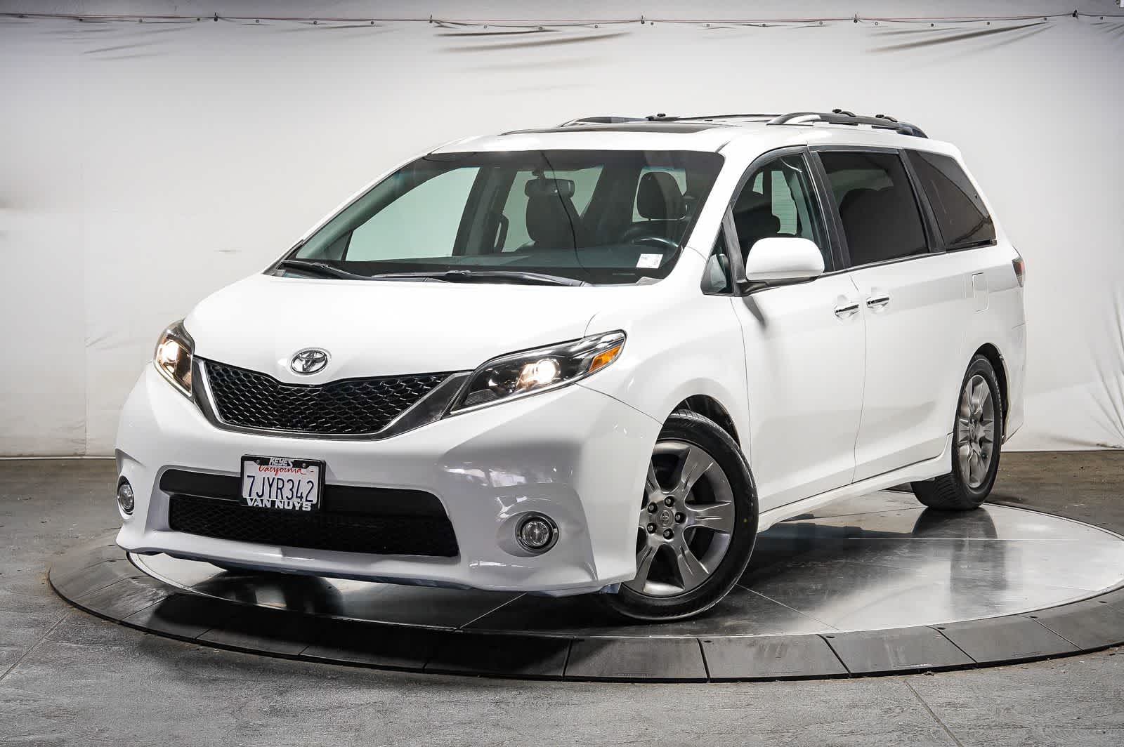 2015 Toyota Sienna SE Premium -
                  Van Nuys, CA