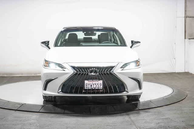 Thumbnail: 2022 Lexus ES - 6