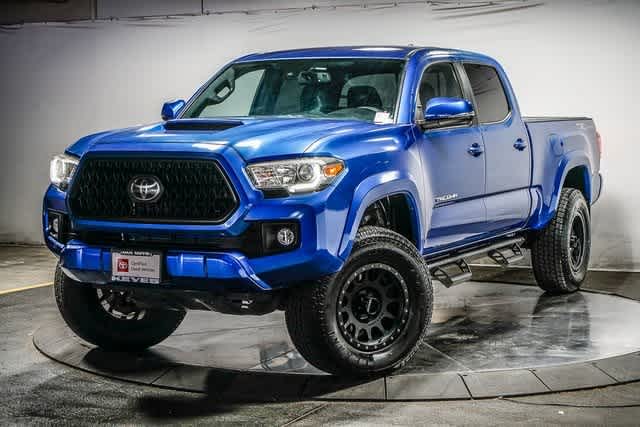 Thumbnail: 2018 Toyota Tacoma - 1